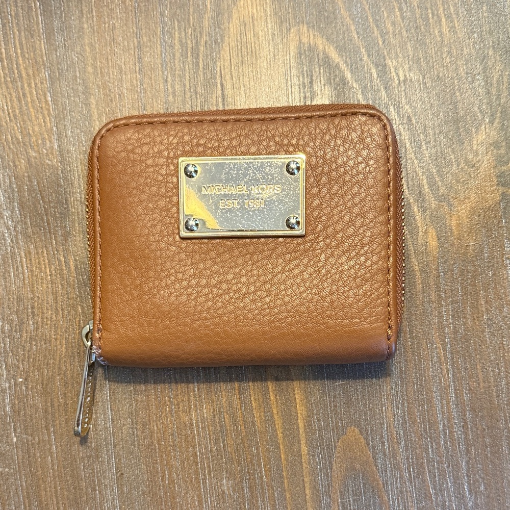 Michael Kors Brown Pebbled Leather Zip Around Wallet Gold Tone Logo Plaque